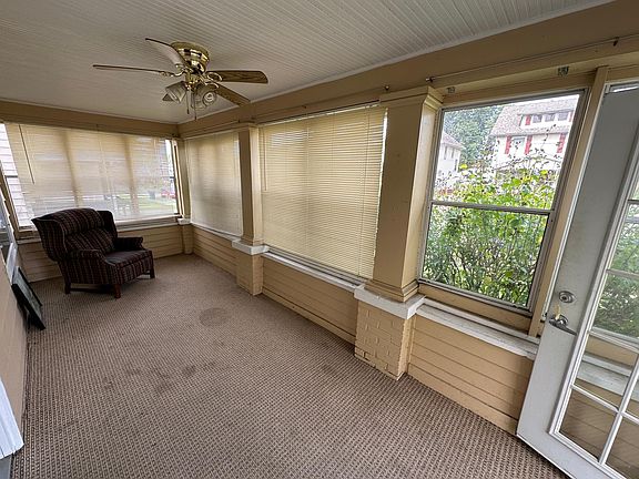 4th image of 253 E 2nd St