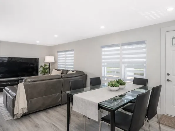 3031 200th St #9, Langley, BC V2Z 1N5