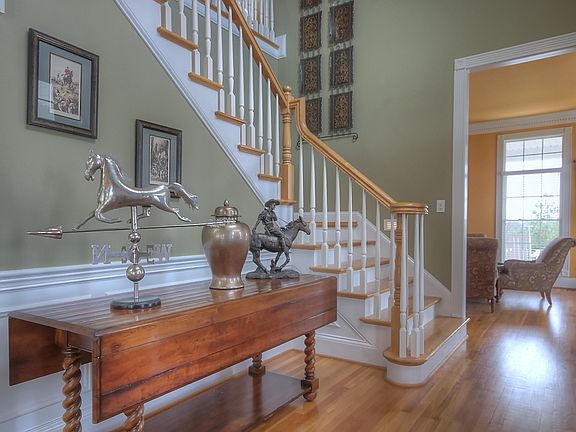 4th image of 141 Grace Ln
