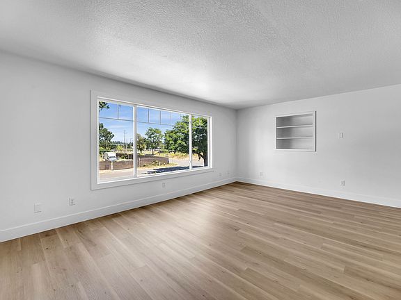 4th image of 10701 NE 59th St APT N
