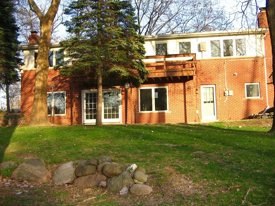 1st image of 21151 Centerfarm Ln