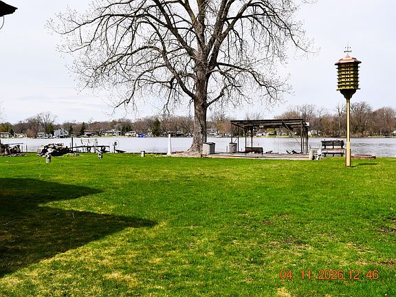 3rd image of 1022 River Terrace Dr