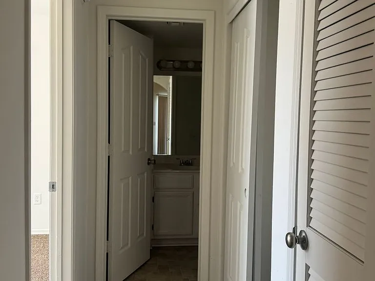 1344 Park Ln — Photo 10