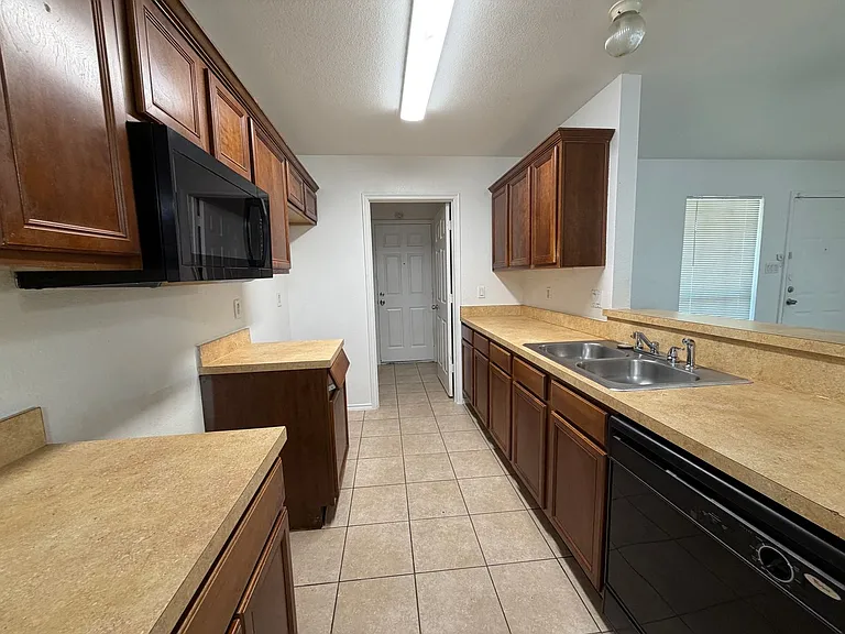 8118 Tanner Ave — Photo 5