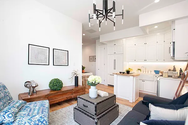 Sold by The InHouse Group | media 5