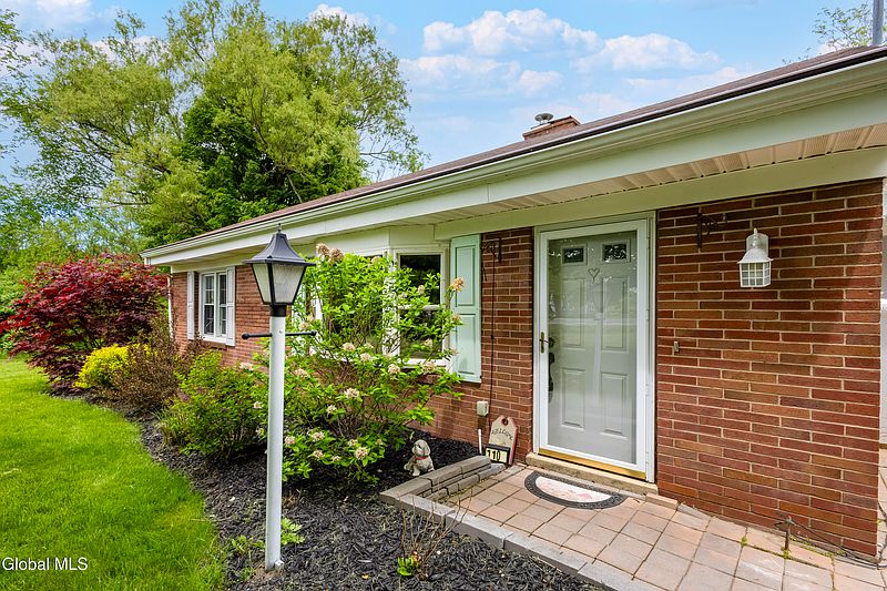 2nd image of 1100 Sacandaga Road