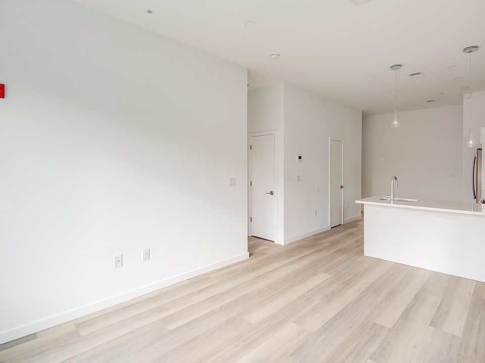 1st image of 1921 E Dauphin St #2F
