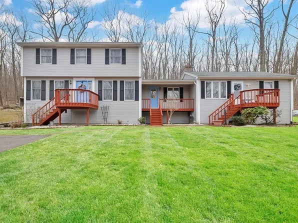 140 N Monson Rd, Hampden, MA 01036