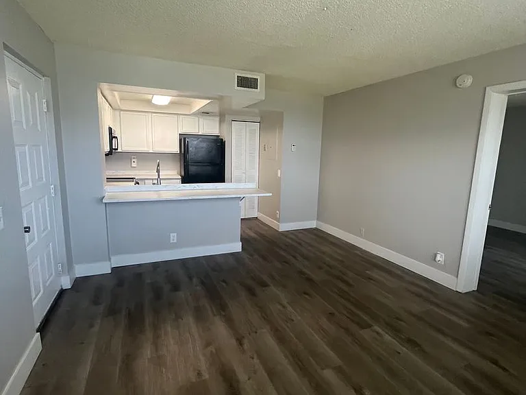 728 Executive Center Dr #211-5-211 — Photo 3