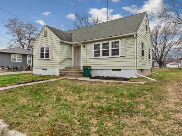 1204 Virginia Pl, Albert Lea, MN 56007