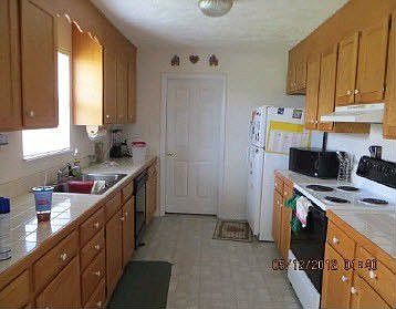 4th image of 129 Hayworth Ln