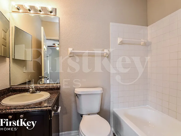 6840 Abady Ln — Photo 14