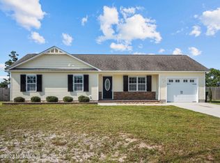 147 Rosemary Ave, Hubert, NC 28539