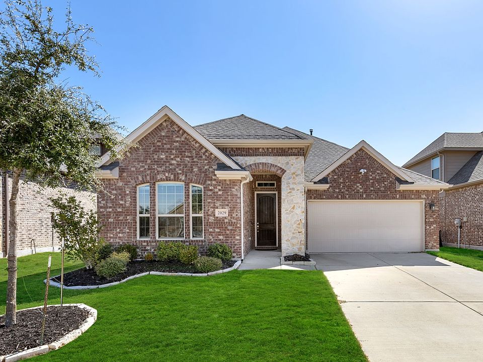 1st image of 2029 Lake Moss Ln