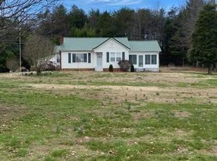 3250 Clarks Chapel Rd, Lenoir, NC 28645