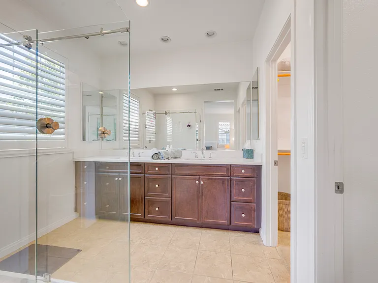 3220 N Ventura Rd — Photo 20