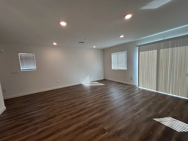 805 Congaree Ln — Photo 5