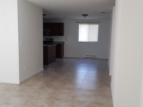 Livingroom into Kitchen
