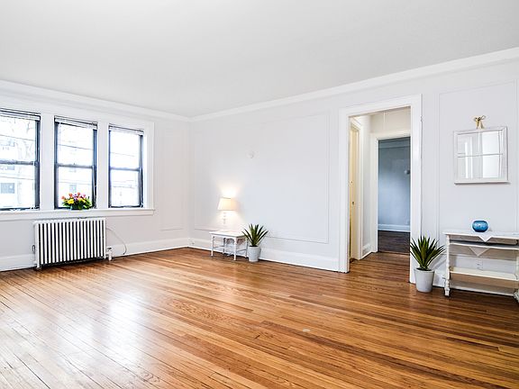 5th image of 412 Munro Ave APT 1B