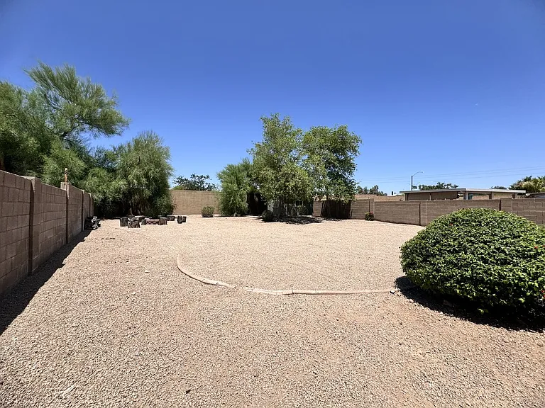9138 W Ross Ave — Photo 27