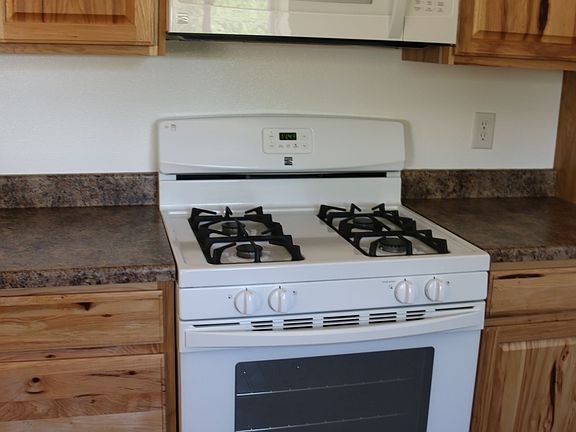 5th image of 4100 Cedar Dr