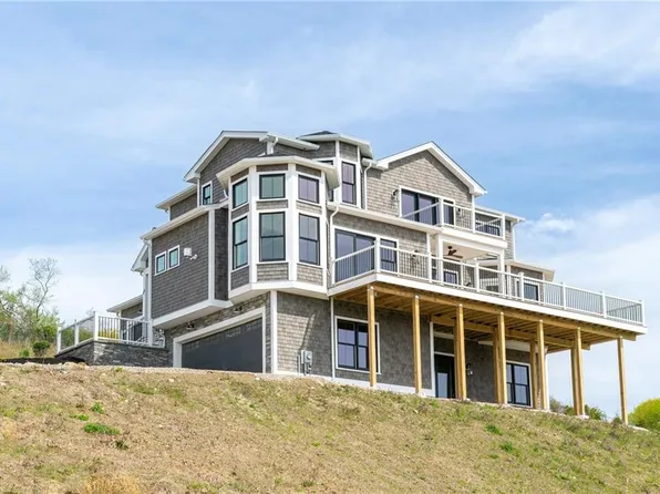 66 River Heights Dr, South Kingstown, RI 02879