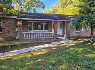 760 Oak Glen Rd, Howell, NJ 07731