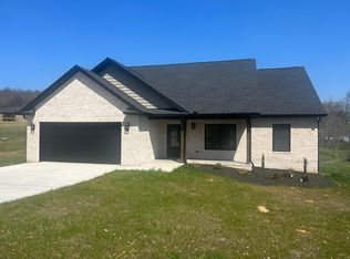 2866 Cherokee Dr, Morristown, TN 37814