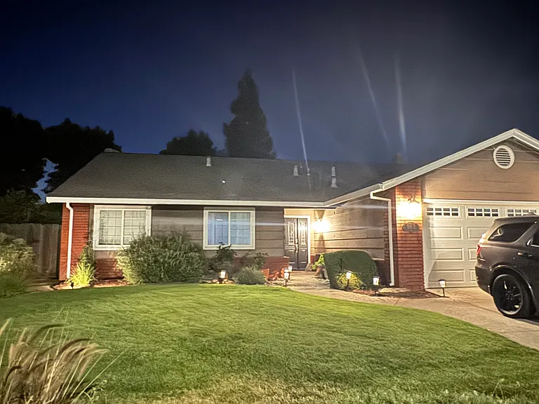 983 E Milgeo Ave — Photo 16