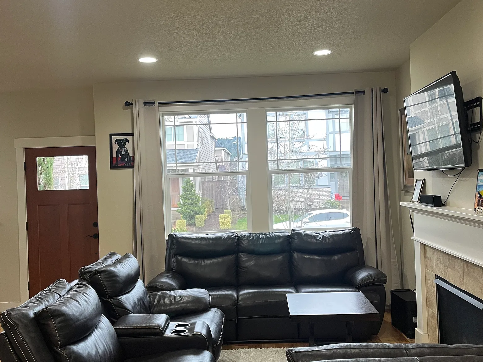 3 bed, 1474 sqft, $2,700 — Photo 2