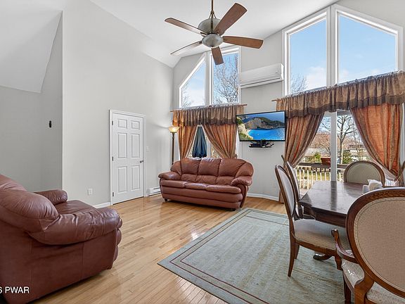 3rd image of 155 Skyview Rd