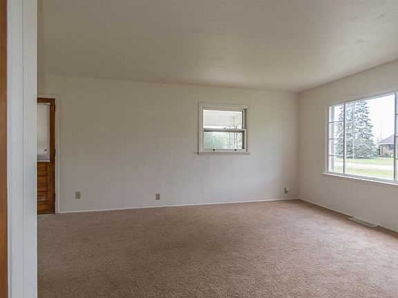 2nd image of 4014 W Grand Ave