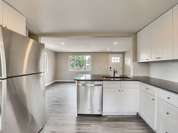 5th image of 6045 W Byers Pl