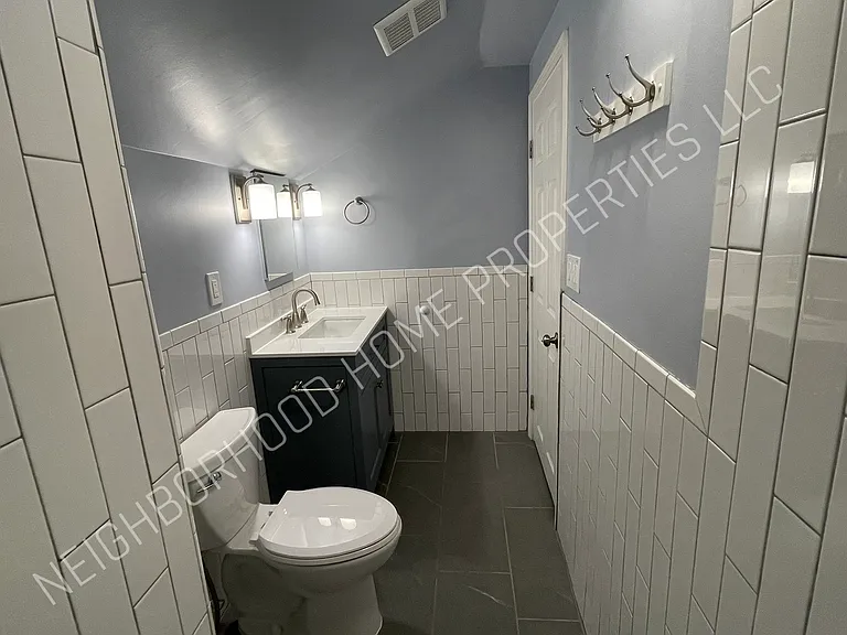 2450 Gerald Ave — Photo 33