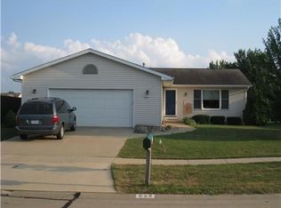 529 Ashford Dr NE, Cedar Rapids, IA 52402