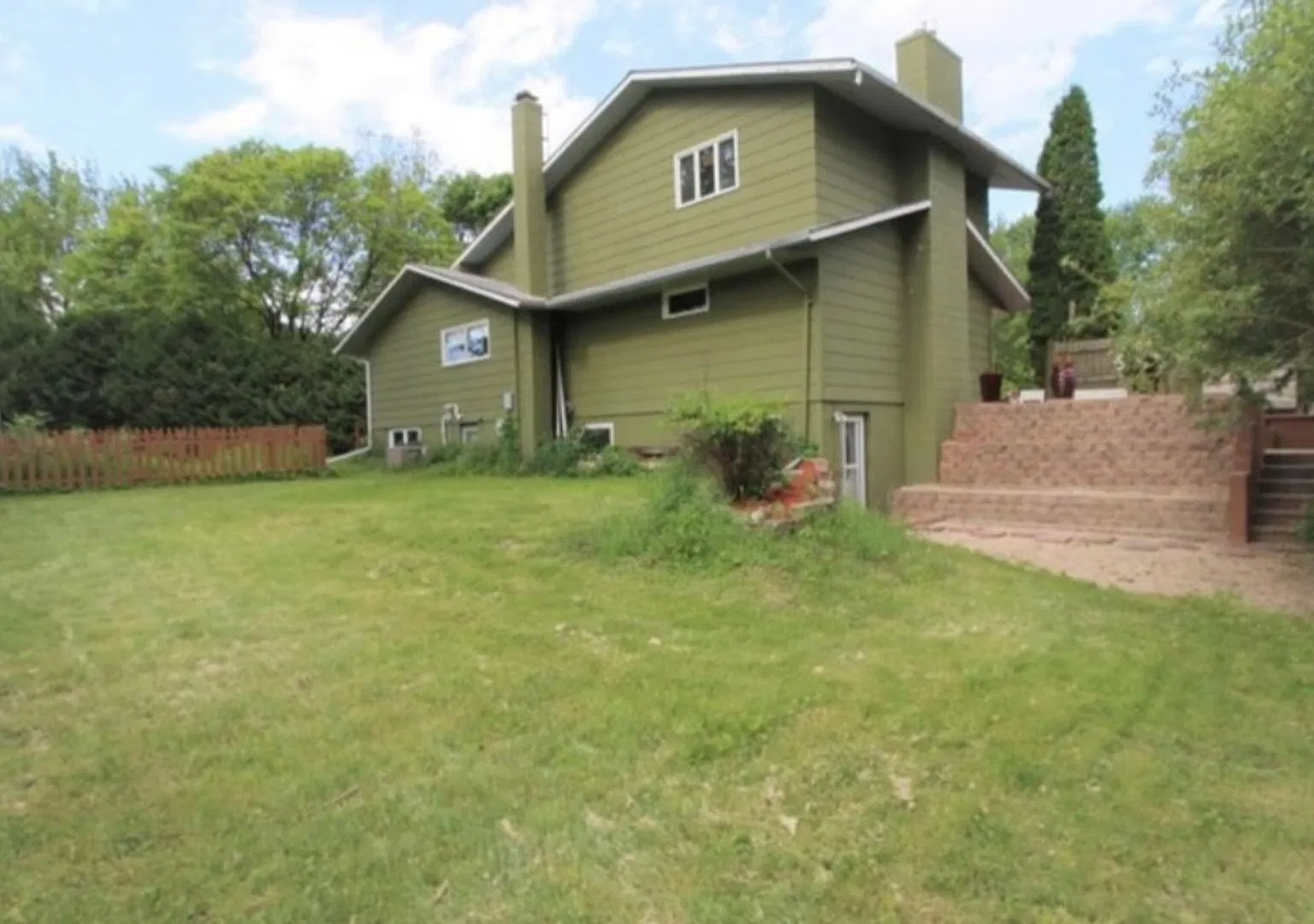 Five Bedroom Home in NW Rochester MN — Photo 4