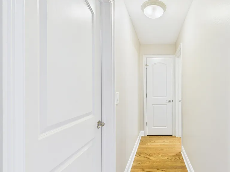 2210 S Goebbert Rd #226 — Photo 17