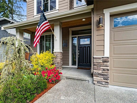 3rd image of 11107 172nd Street Ct E