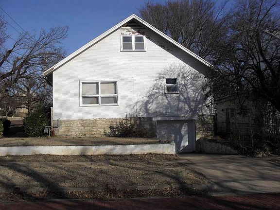 4th image of 321 W Adams Ave