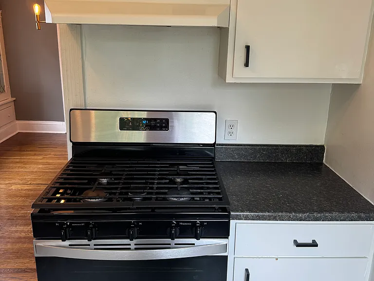 1641 Robinwood Ave #1 — Photo 4