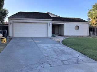 19 Hidden Lake Cir, Sacramento, CA