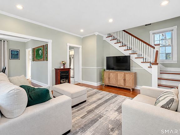 3rd image of 51 N Pearl Street