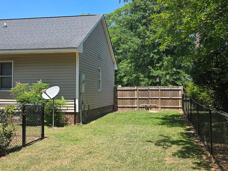 113 Lakeland Dr — Photo 19