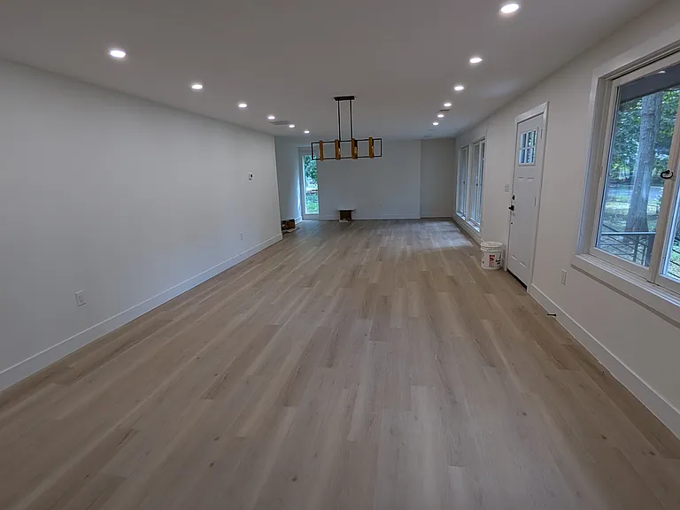 555 Bilper Ave — Photo 5