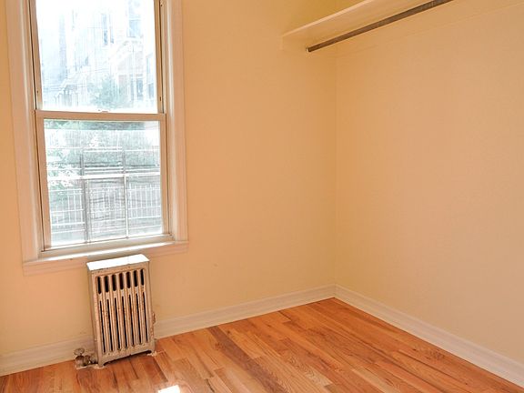 4th image of 100 Chestnut St #5