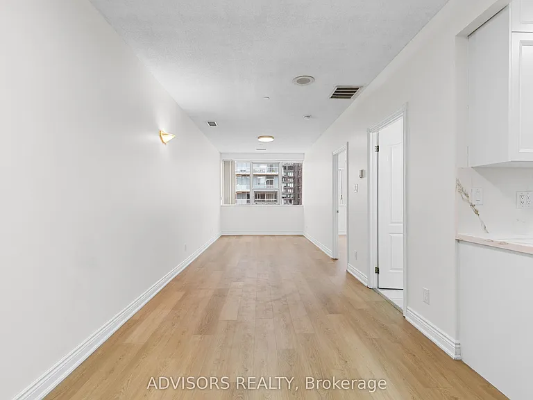 393 King St W #1207 — Photo 1