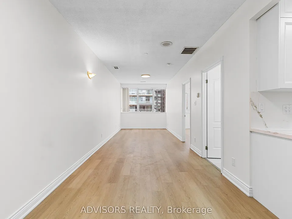 393 King St W #1207