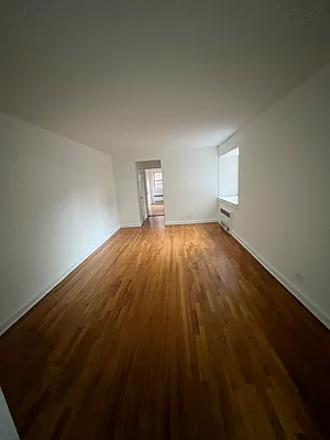 Rented by Queens Apartments Realty LLC | media 16