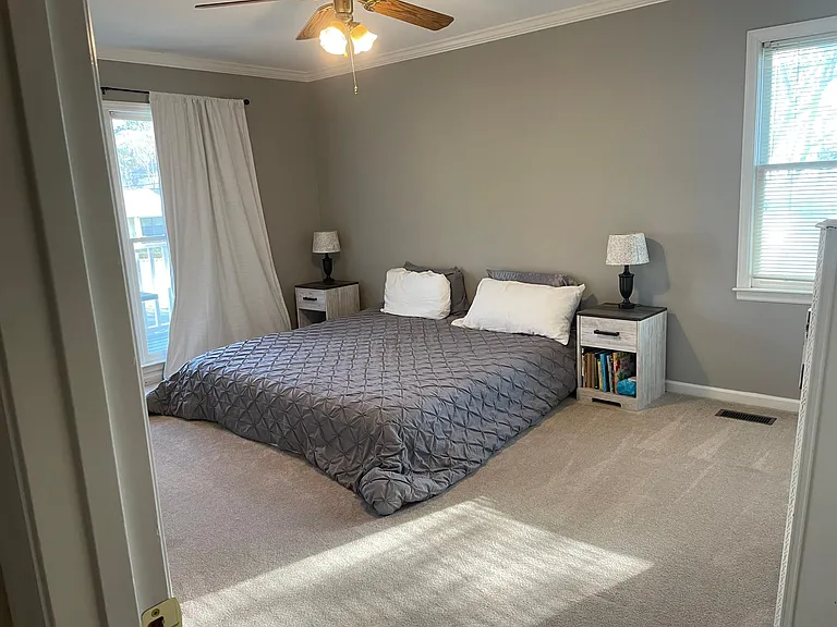 2405 Jamestown Dr — Photo 5