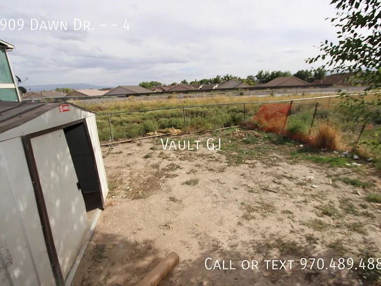 2909 Dawn Dr #4 — Photo 9